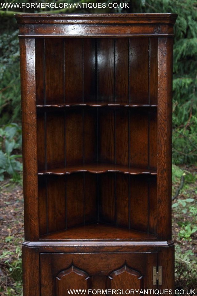 Image 18 of TITCHMARSH AND GOODWIN OAK CORNER DISPLAY CABINET STAND