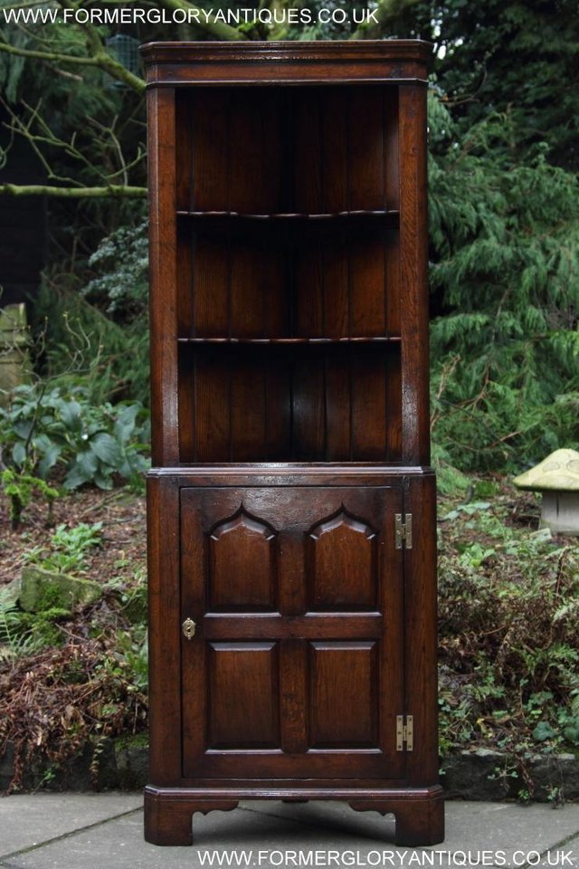 Image 30 of TITCHMARSH AND GOODWIN OAK CORNER DISPLAY CABINET STAND