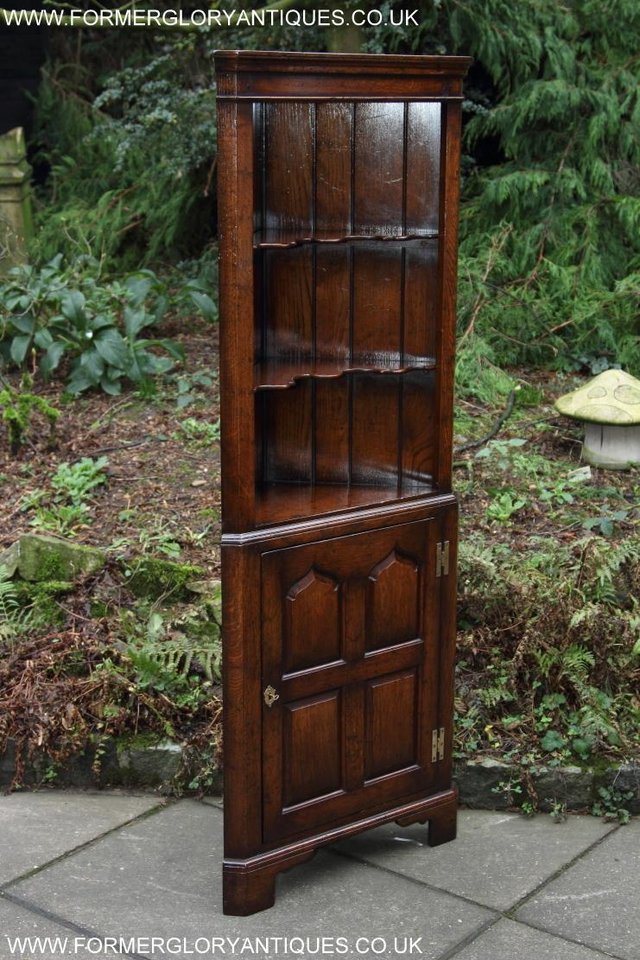 Image 37 of TITCHMARSH AND GOODWIN OAK CORNER DISPLAY CABINET STAND