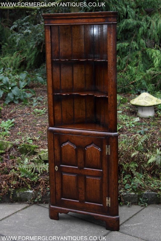 Image 43 of TITCHMARSH AND GOODWIN OAK CORNER DISPLAY CABINET STAND