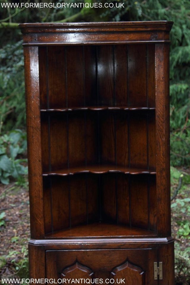 Image 46 of TITCHMARSH AND GOODWIN OAK CORNER DISPLAY CABINET STAND