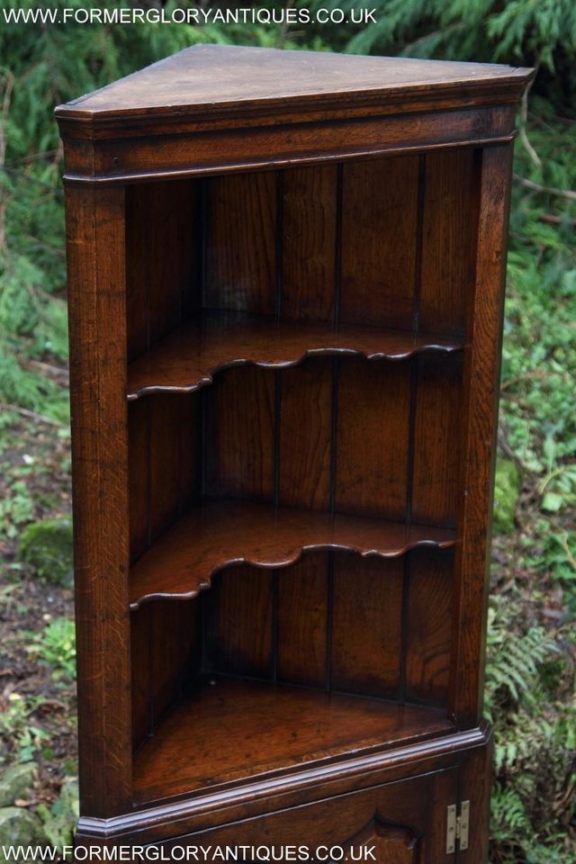 Image 52 of TITCHMARSH AND GOODWIN OAK CORNER DISPLAY CABINET STAND