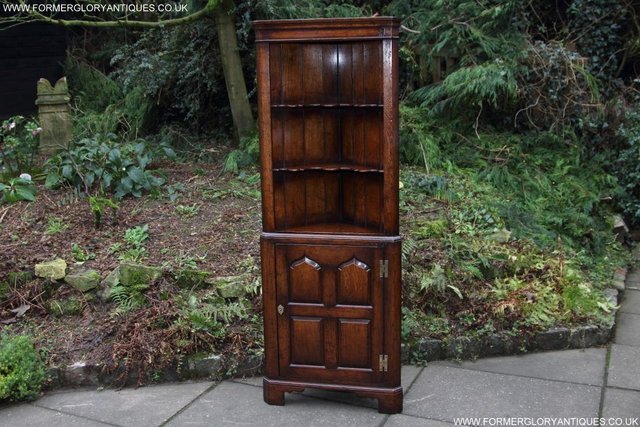 Image 61 of TITCHMARSH AND GOODWIN OAK CORNER DISPLAY CABINET STAND