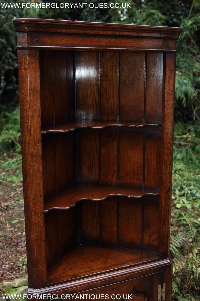 Image 65 of TITCHMARSH AND GOODWIN OAK CORNER DISPLAY CABINET STAND