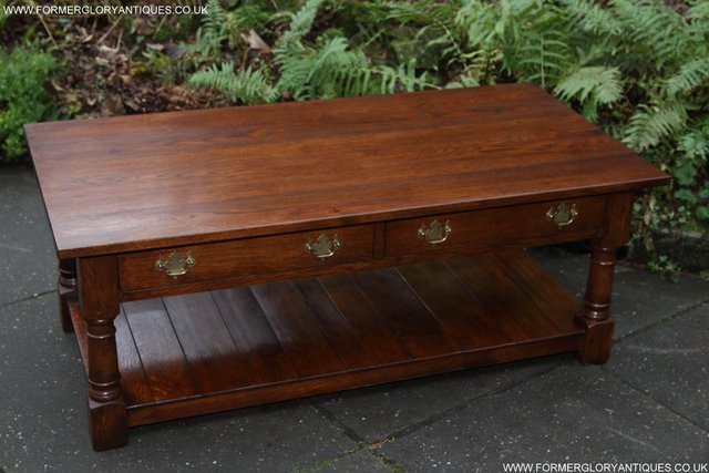 Image 42 of TITCHMARSH & GOODWIN STYLE OAK POT BOARD COFFEE TABLE STAND