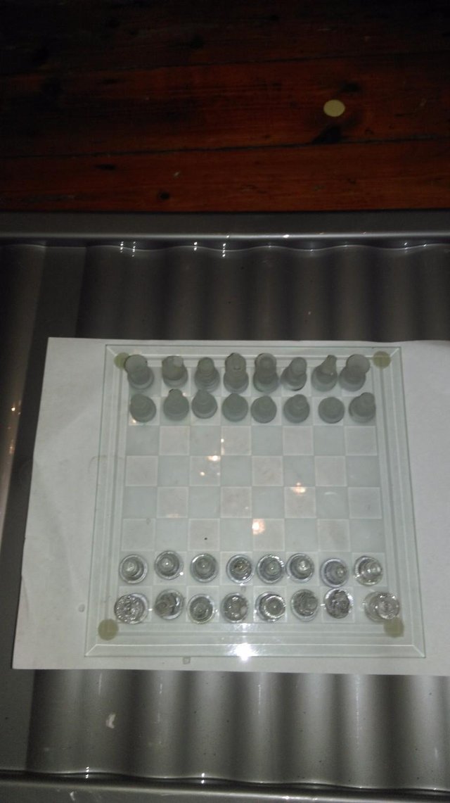 Preview of the first image of MINI GLASS CHESS SET.