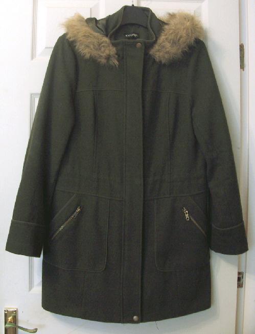Preview of the first image of Ladies Green Wool Mix winter Coat By George - Sz 14  B8.