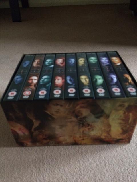 Image 2 of The X Files complete series DVD boxset and extras