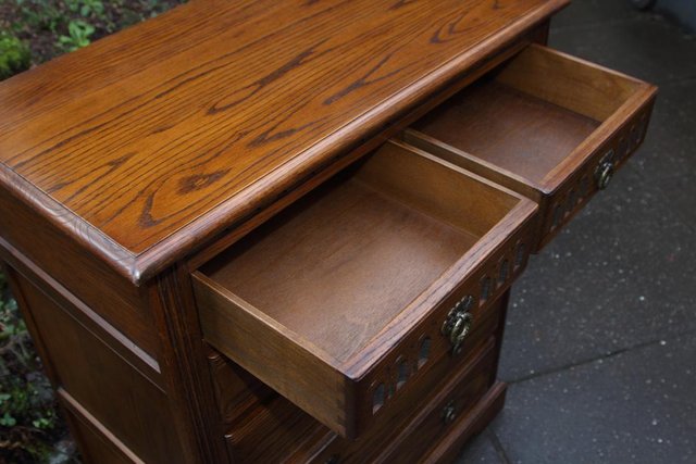 Image 49 of OLD CHARM JAYCEE LIGHT OAK TALL BOY CHEST OF DRAWERS STAND