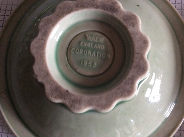 Image 2 of Coronation and silver jubilee dishes