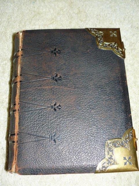 Image 2 of Cassell's Illustrated Family Bible c1880 Leather/brass bound