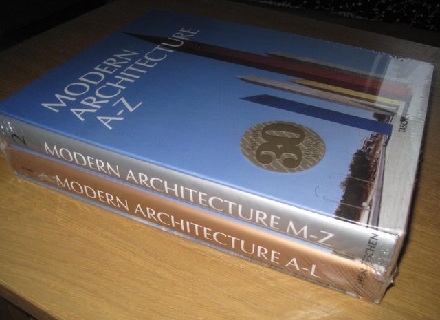 Preview of the first image of Modern Architecture A-Z, TASCHEN BOOKS.