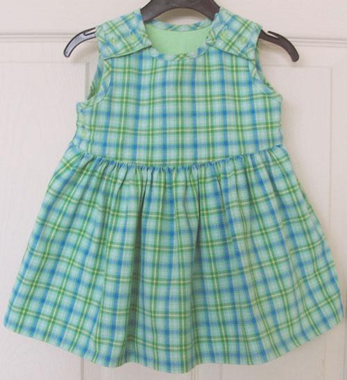 Image 2 of PRETTY BABY GIRLS REVERSIBLE GREEN DRESS - AGE 3/6 MTHS