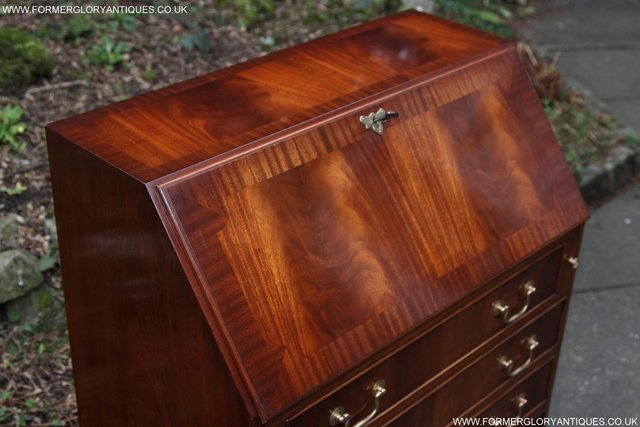 Image 12 of A BEVAN FUNNELL MAHOGANY BUREAU WRITING TABLE LAPTOP DESK