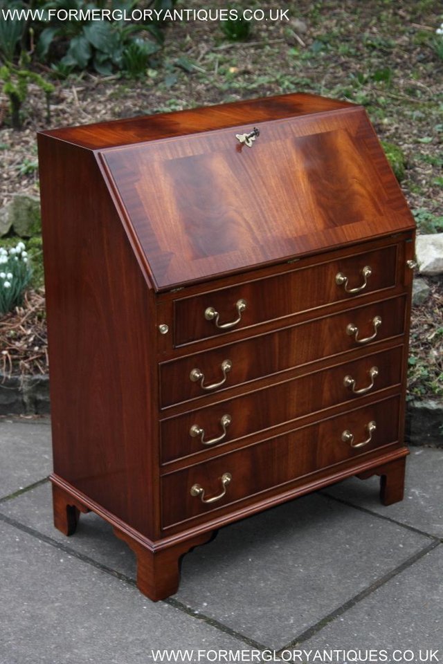 Image 56 of A BEVAN FUNNELL MAHOGANY BUREAU WRITING TABLE LAPTOP DESK