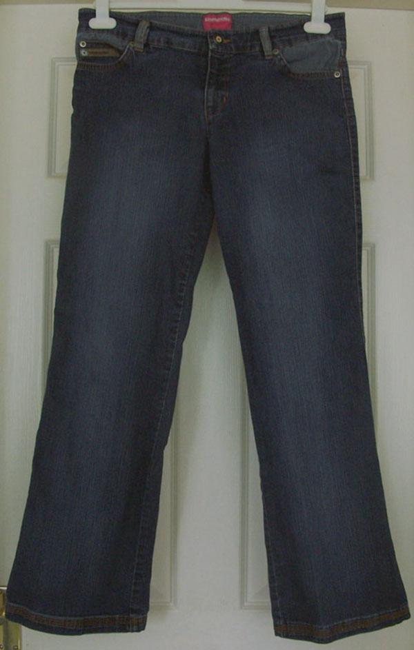 Preview of the first image of LADIES DARK DENIM JEANS BY LAMBRETTA - SZ 14.