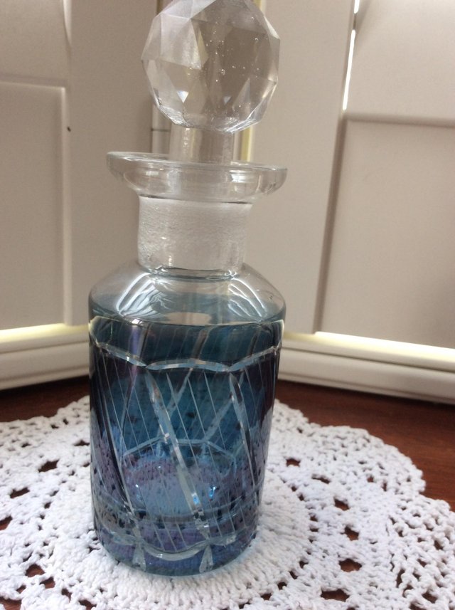 Image 2 of Clear and blue glass perfume/ scent bottle