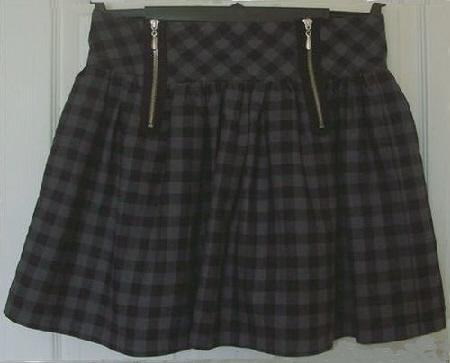 Preview of the first image of GORGEOUS LADIES BLACK & GREY CHECK MINISKIRT - SZ 12.