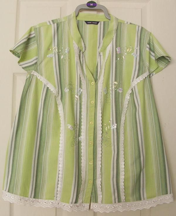 Preview of the first image of PRETTY LADIES GREEN STRIPE BLOUSE BY EAST COAST  - SZ 22.