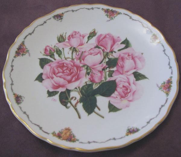 Preview of the first image of ROYAL ALBERT 'THE QUEEN ELIZABETH' LIMITED EDITION PLATE.