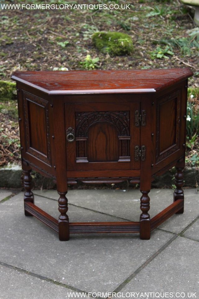 Image 46 of AN OLD CHARM TUDOR OAK CANTED CABINET PHONE TABLE SIDEBOARD