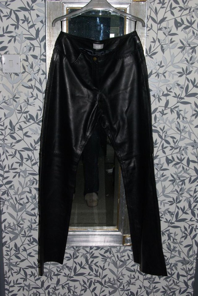 Preview of the first image of Beautiful ladies premium leather trousers.