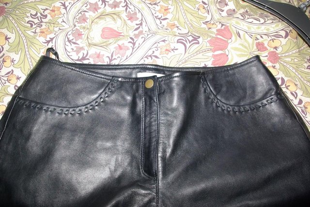 Image 2 of Beautiful ladies premium leather trousers