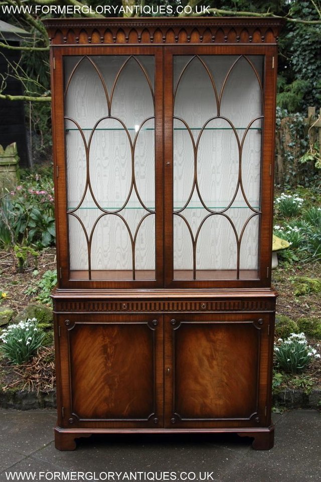 Image 25 of BEVAN FUNNELL MAHOGANY DISPLAY DRINKS CABINET SIDEBOARD UNIT
