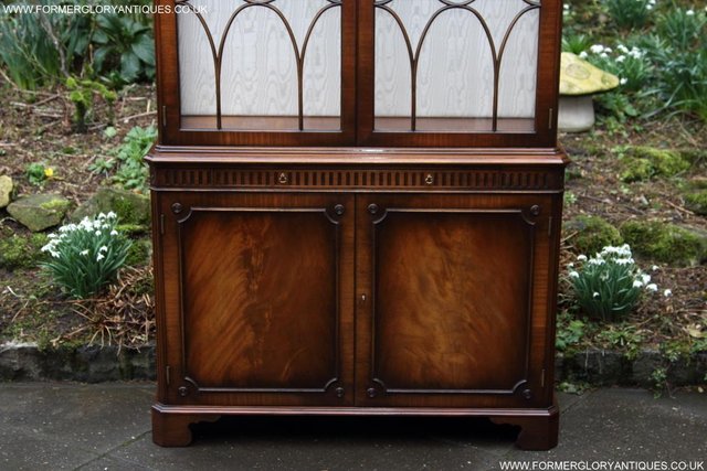Image 55 of BEVAN FUNNELL MAHOGANY DISPLAY DRINKS CABINET SIDEBOARD UNIT