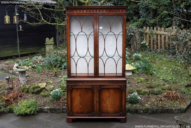 Image 64 of BEVAN FUNNELL MAHOGANY DISPLAY DRINKS CABINET SIDEBOARD UNIT