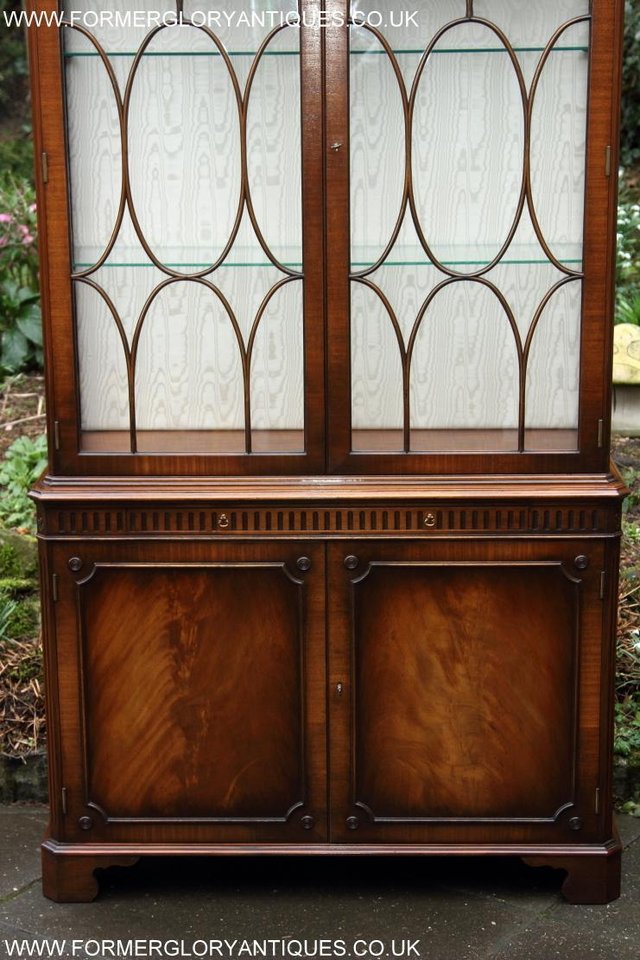 Image 68 of BEVAN FUNNELL MAHOGANY DISPLAY DRINKS CABINET SIDEBOARD UNIT