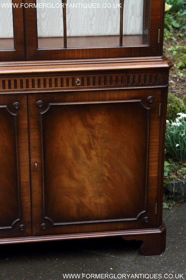 Image 73 of BEVAN FUNNELL MAHOGANY DISPLAY DRINKS CABINET SIDEBOARD UNIT
