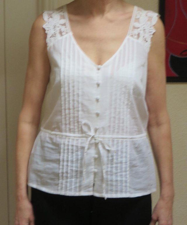 Image 3 of Long Tall Sally WHITE COTTON AND LACE TOP Size 14
