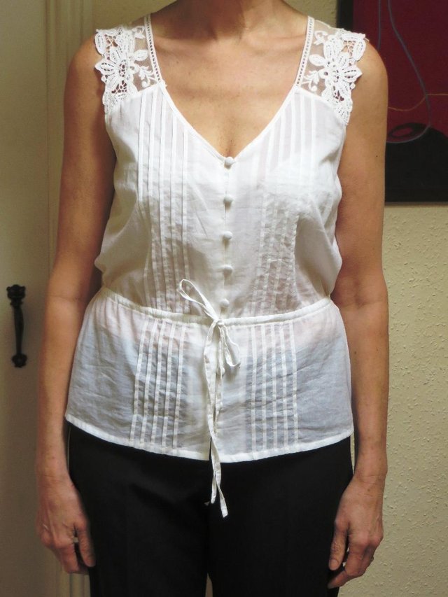 Image 5 of Long Tall Sally WHITE COTTON AND LACE TOP Size 14