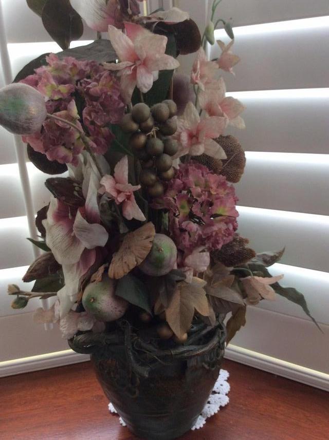 Preview of the first image of Dried flower arrangement.