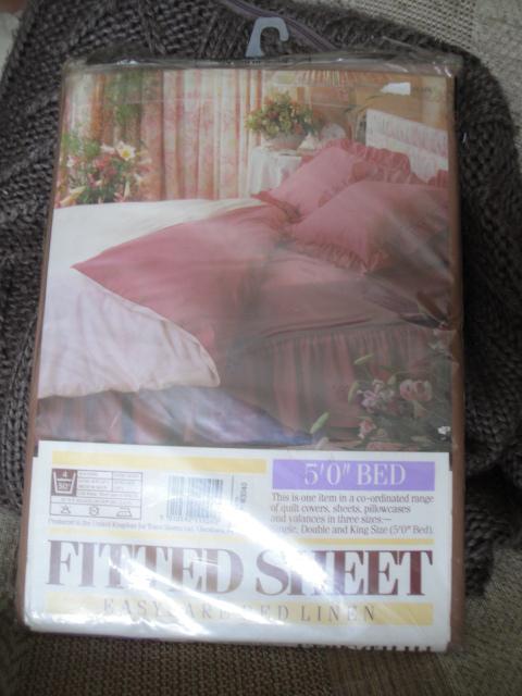 Preview of the first image of Mid Brown (Mink) New 5' Fitted Sheet..