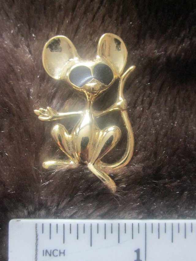 Image 2 of SMALL MOUSE BROOCH 1980's?? Excellent condition