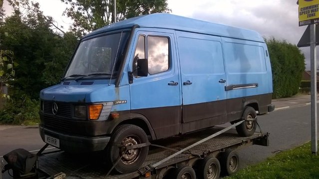 Preview of the first image of MERCEDES Benz Van Wanted Any Condition T1 Sprinter 208D 310D.