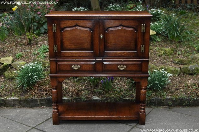 Image 2 of TITCHMARSH & GOODWIN SERVING TABLE DRINKS WINE CABINET STAND