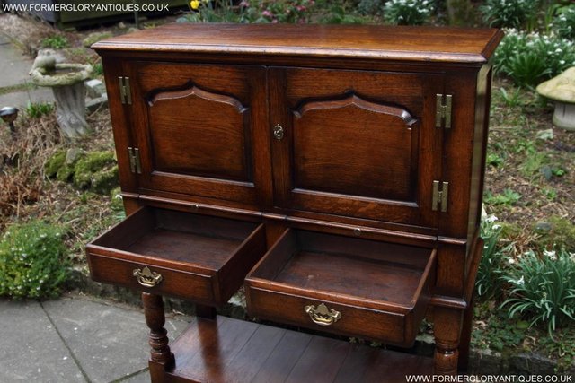 Image 4 of TITCHMARSH & GOODWIN SERVING TABLE DRINKS WINE CABINET STAND