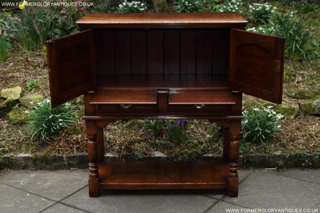 Image 14 of TITCHMARSH & GOODWIN SERVING TABLE DRINKS WINE CABINET STAND