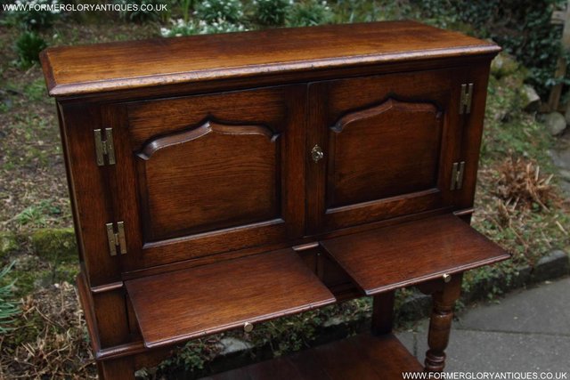 Image 38 of TITCHMARSH & GOODWIN SERVING TABLE DRINKS WINE CABINET STAND