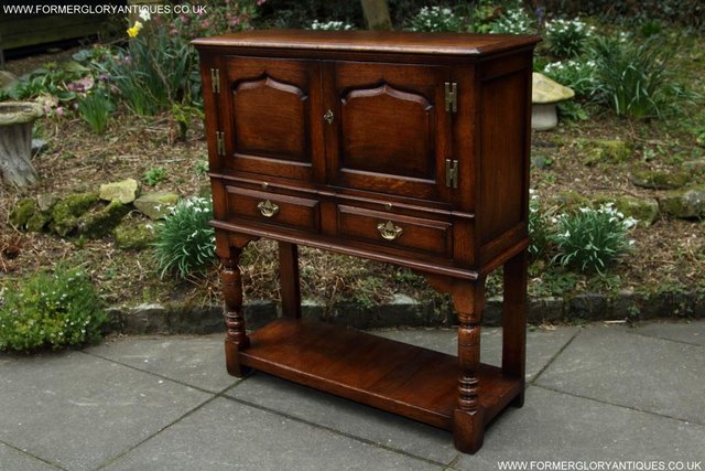 Image 40 of TITCHMARSH & GOODWIN SERVING TABLE DRINKS WINE CABINET STAND