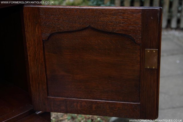 Image 62 of TITCHMARSH & GOODWIN SERVING TABLE DRINKS WINE CABINET STAND