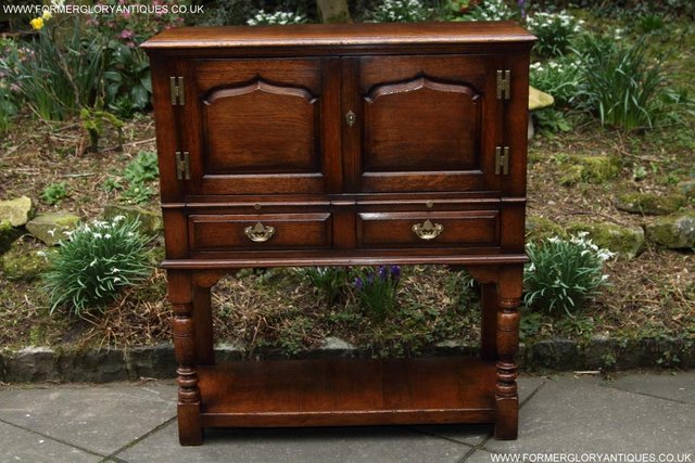Image 92 of TITCHMARSH & GOODWIN SERVING TABLE DRINKS WINE CABINET STAND