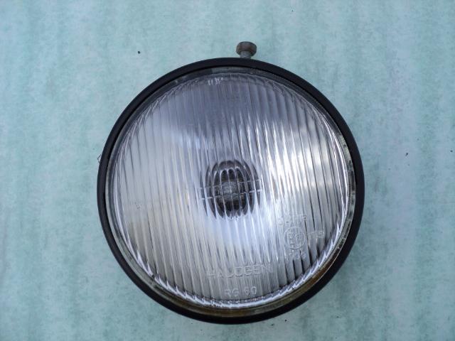Preview of the first image of Separate FOG LIGHT c/w bulb only £3 period!.