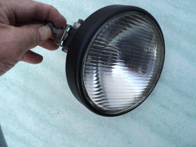 Image 3 of Separate FOG LIGHT c/w bulb only £3 period!