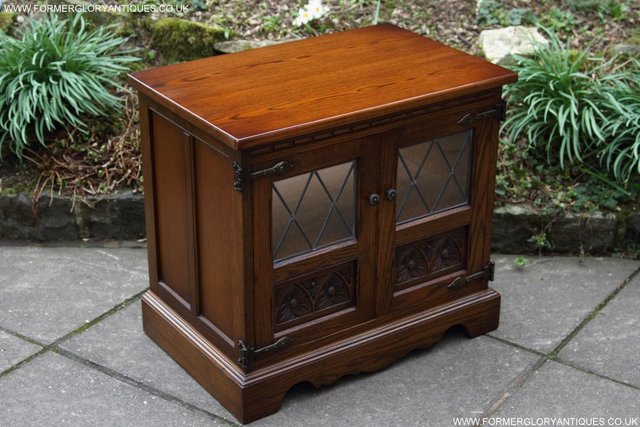 Image 3 of AN OLD CHARM LIGHT OAK HI FI DVD CD TV STAND TABLE CABINET
