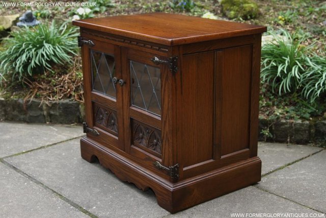 Image 6 of AN OLD CHARM LIGHT OAK HI FI DVD CD TV STAND TABLE CABINET