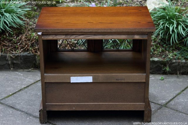 Image 9 of AN OLD CHARM LIGHT OAK HI FI DVD CD TV STAND TABLE CABINET
